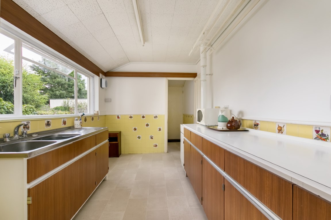 Kitchen 13 (Medium)