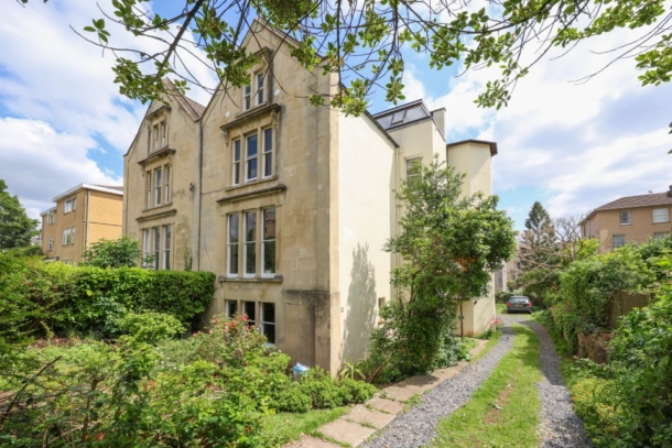 Burlington Road | Redland