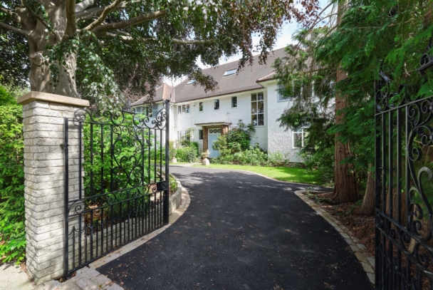 Druid Stoke Avenue | Stoke Bishop