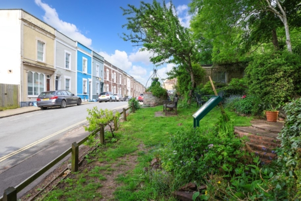 Ambra Vale East | Cliftonwood