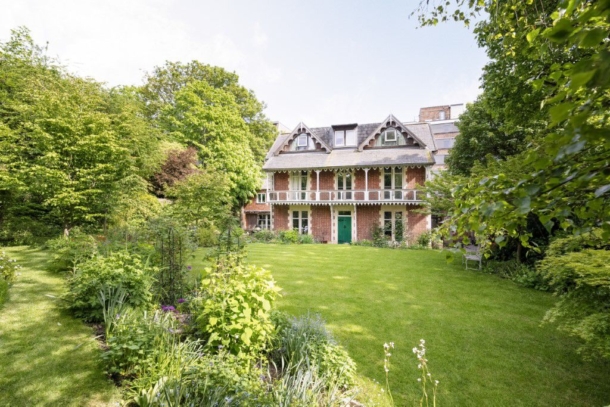 House and separate cottage | St. Michaels Hill | Kingsdown